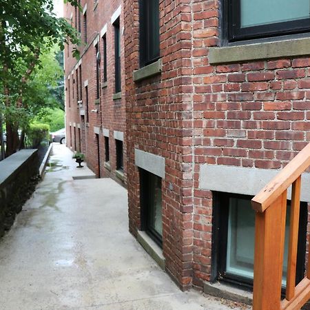 A Stylish Stay With A King Bed And Heated Floors #27 Brookline Extérieur photo