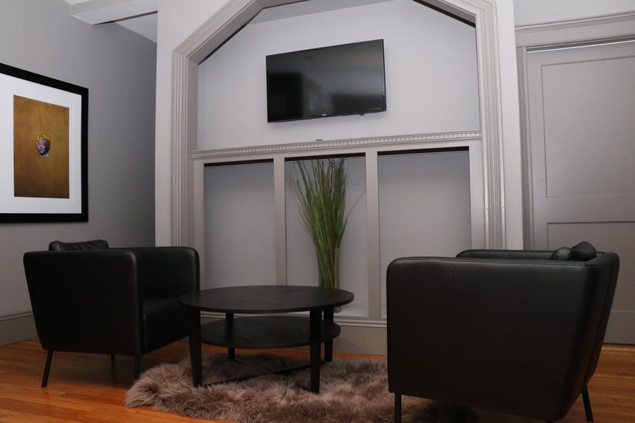 A Stylish Stay With A King Bed And Heated Floors #27 Brookline Extérieur photo